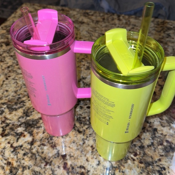 Stanley x Starbucks Winter Pink 40oz Tumbler - Picture 5 of 8